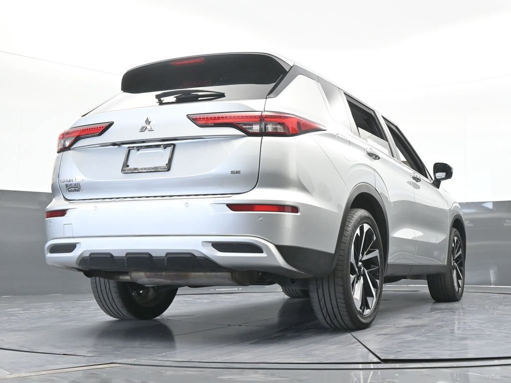 Used 2024 Mitsubishi Outlander SE image 70