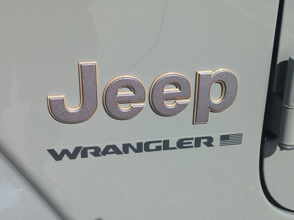 Used 2023 Jeep Wrangler Unlimited Rubicon 392 w/ Xtreme Recon 35" Tire Package image 14