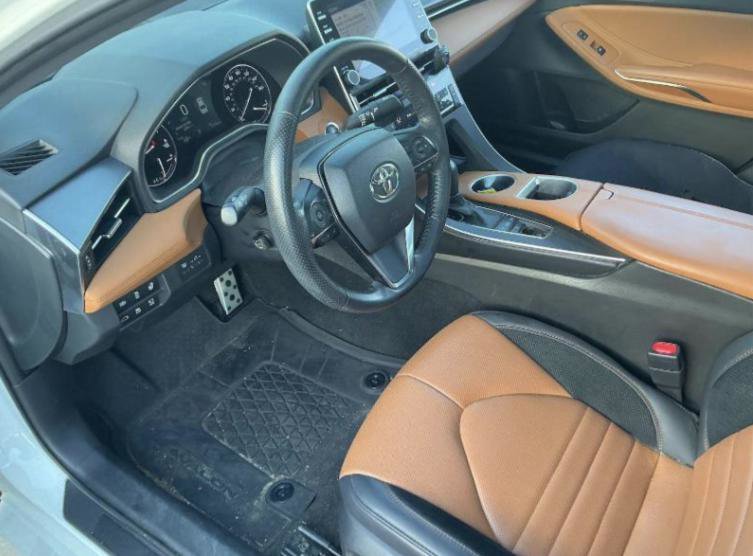 Used 2021 Toyota Avalon Touring w/ Advanced Safety Package image 5