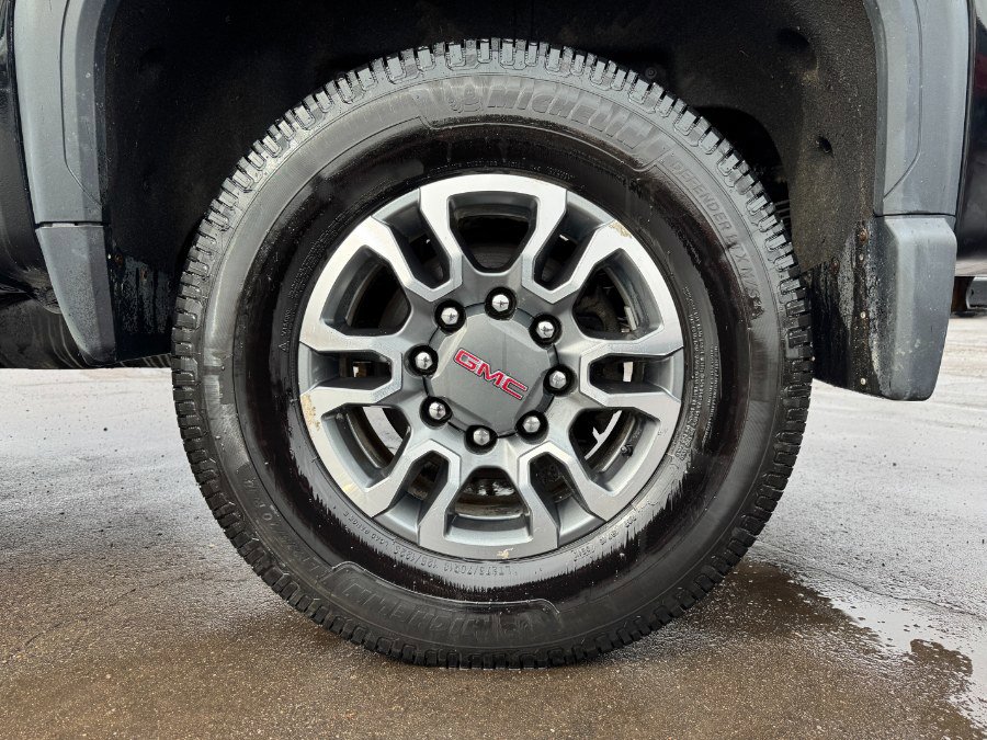 Used 2022 GMC Sierra 2500 AT4 image 13