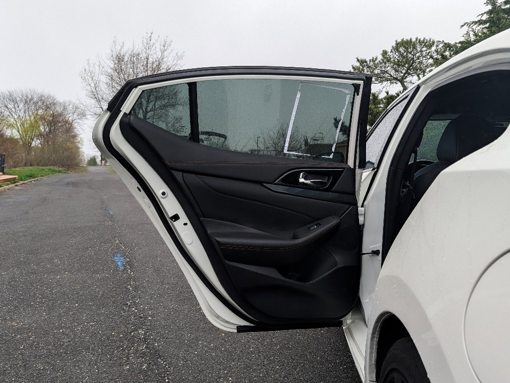 Used 2023 Nissan Maxima SR w/ Sport Mat Group image 11