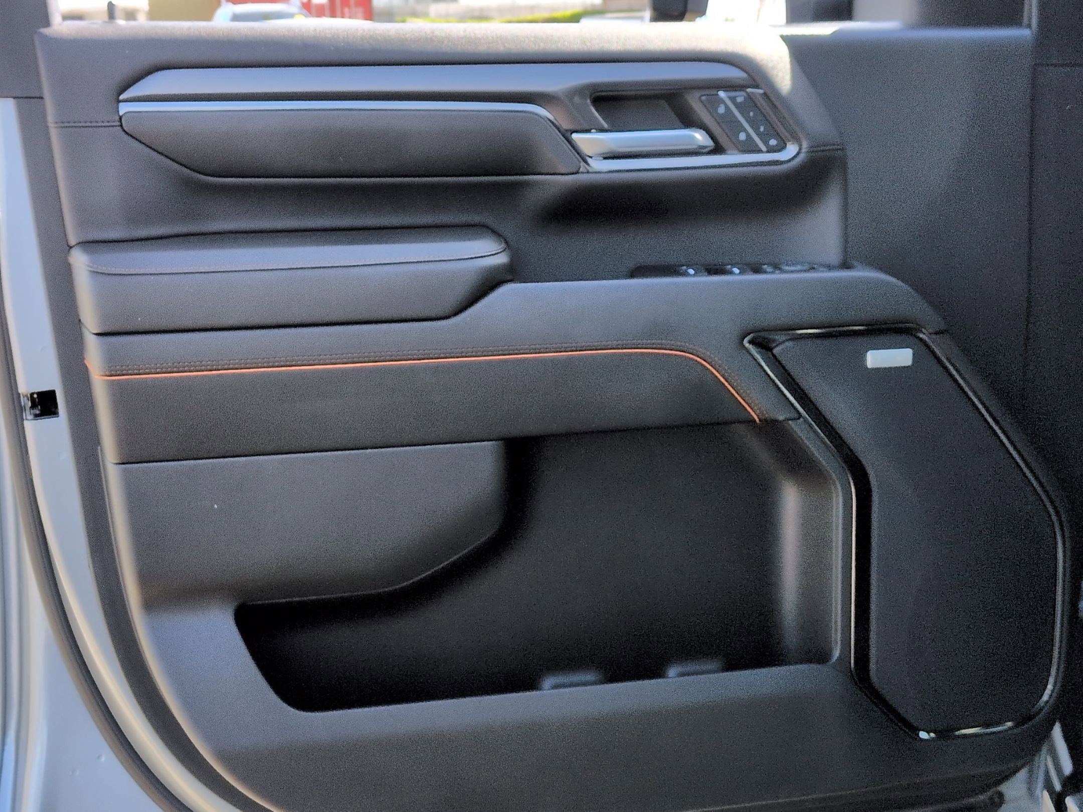 Used 2024 GMC Sierra 2500 AT4 w/ AT4 Premium Plus Package AWD/4WD image 14