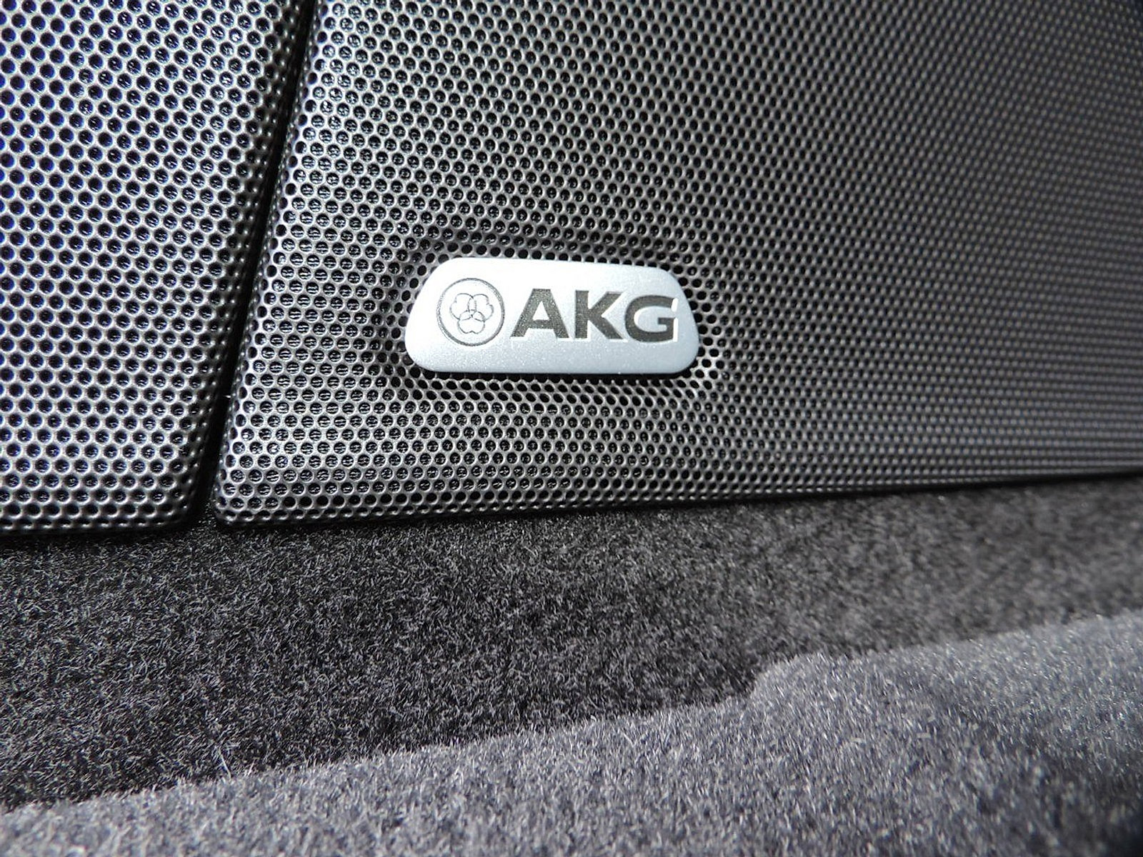 New 2026 Cadillac Escalade ESV Platinum Sport AWD/4WD image 13