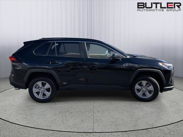 Certified 2023 Toyota RAV4 LE AWD/4WD image 6