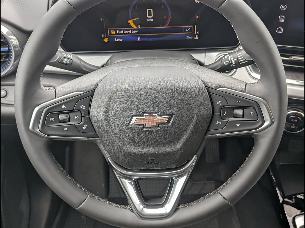 New 2026 Chevrolet Trax LT w/ LT Convenience Package FWD image 19