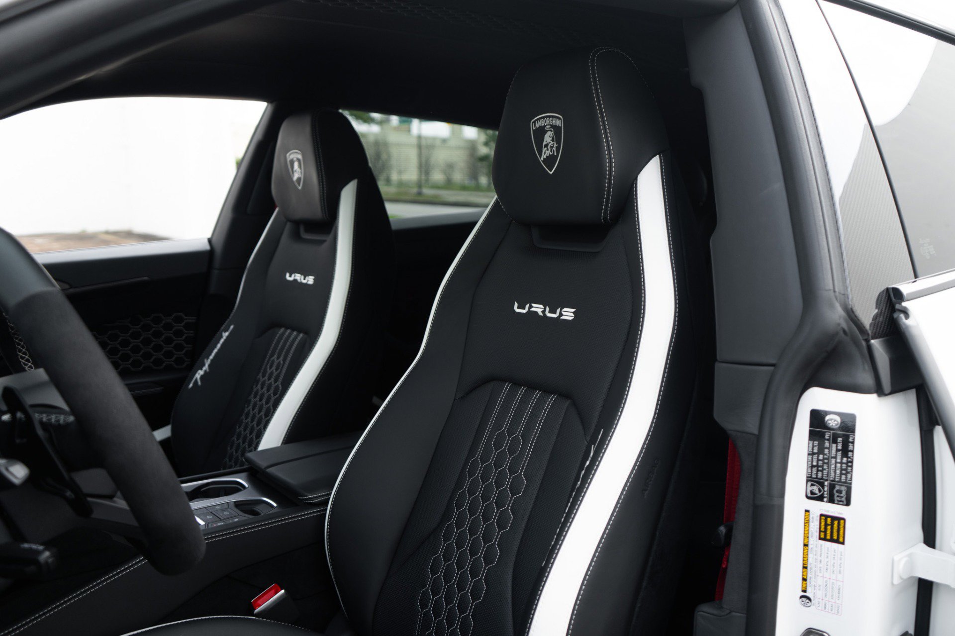 Used 2024 Lamborghini Urus Performante image 17