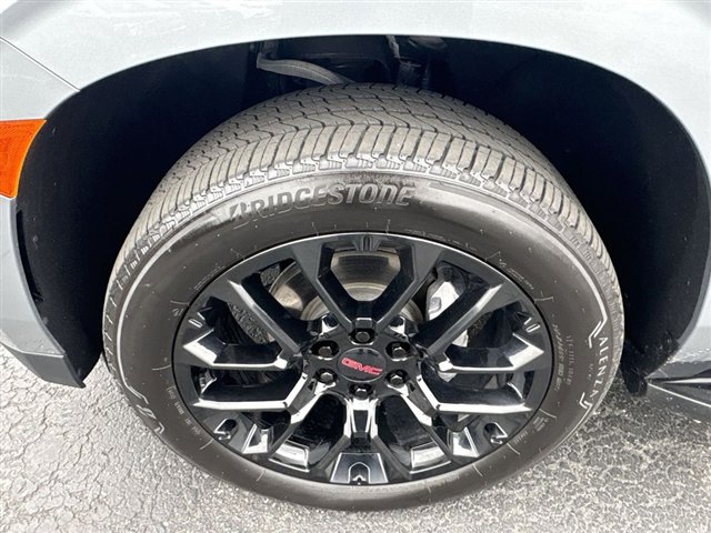 Certified 2024 GMC Yukon XL SLT w/ SLT Premium Package image 34