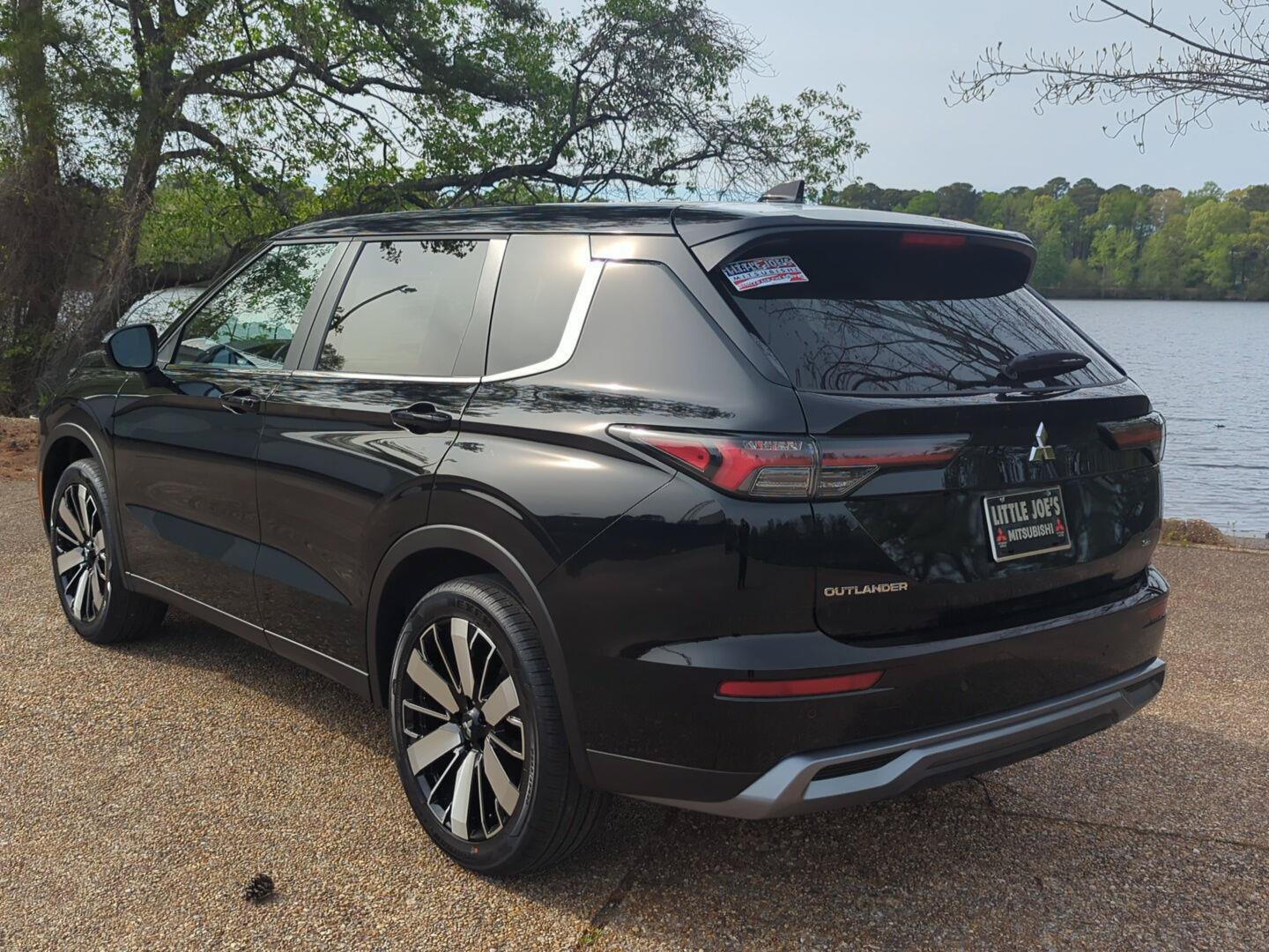 New 2026 Mitsubishi Outlander SE AWD/4WD image 8