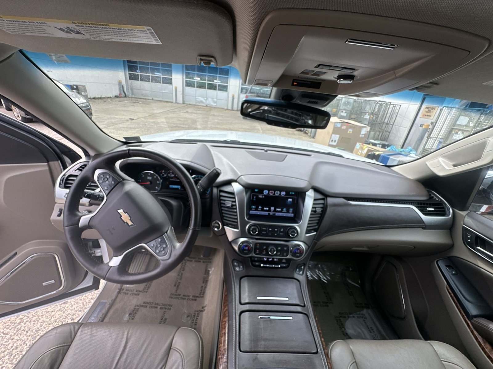 Used 2017 Chevrolet Suburban Premier AWD/4WD image 31