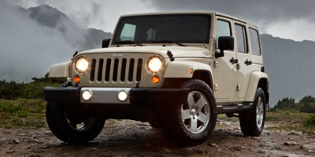 Used 2011 Jeep Wrangler Unlimited Sahara w/ Dual Top Group AWD/4WD image 1