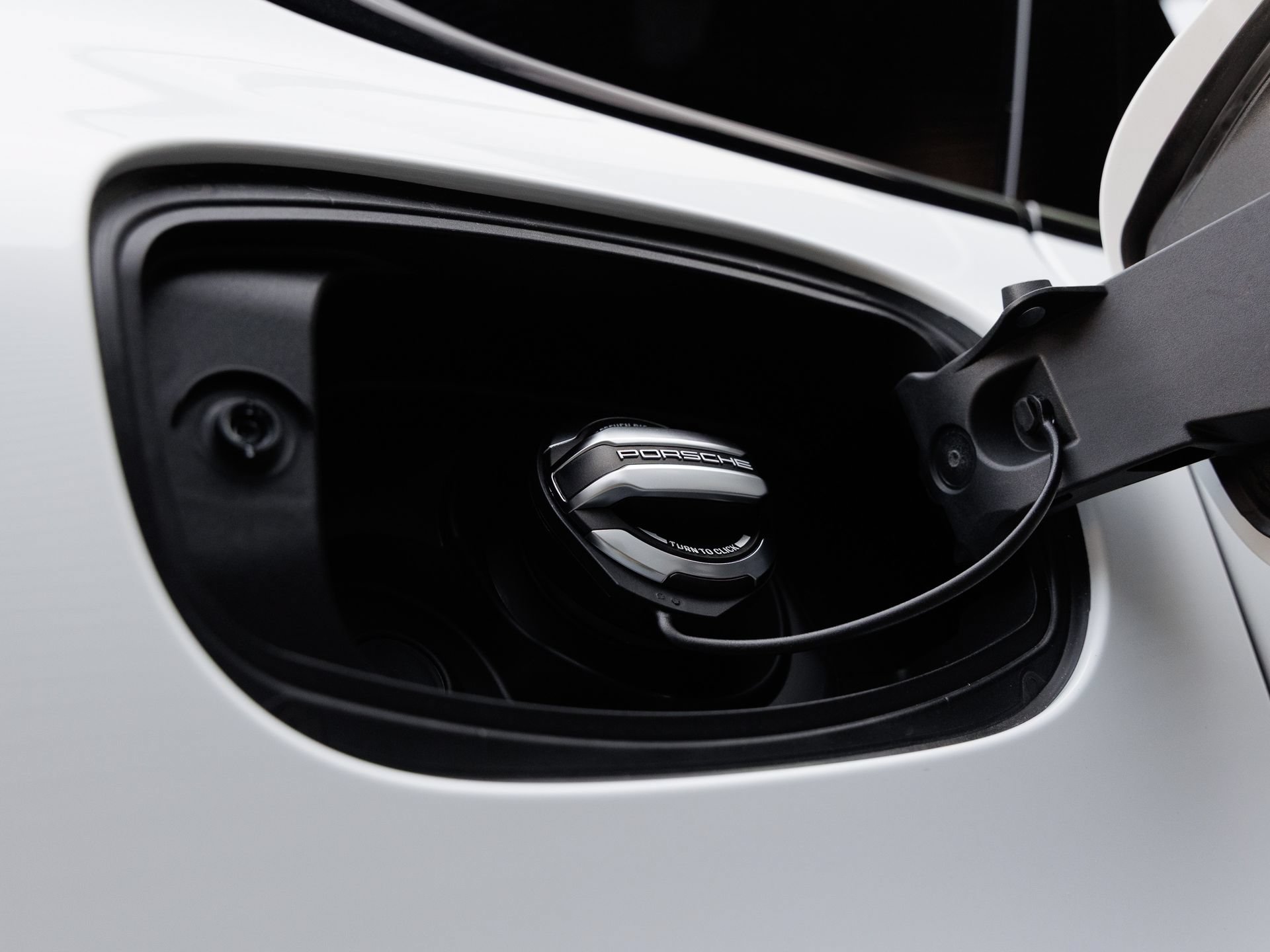 New 2026 Porsche Cayenne S AWD/4WD image 31
