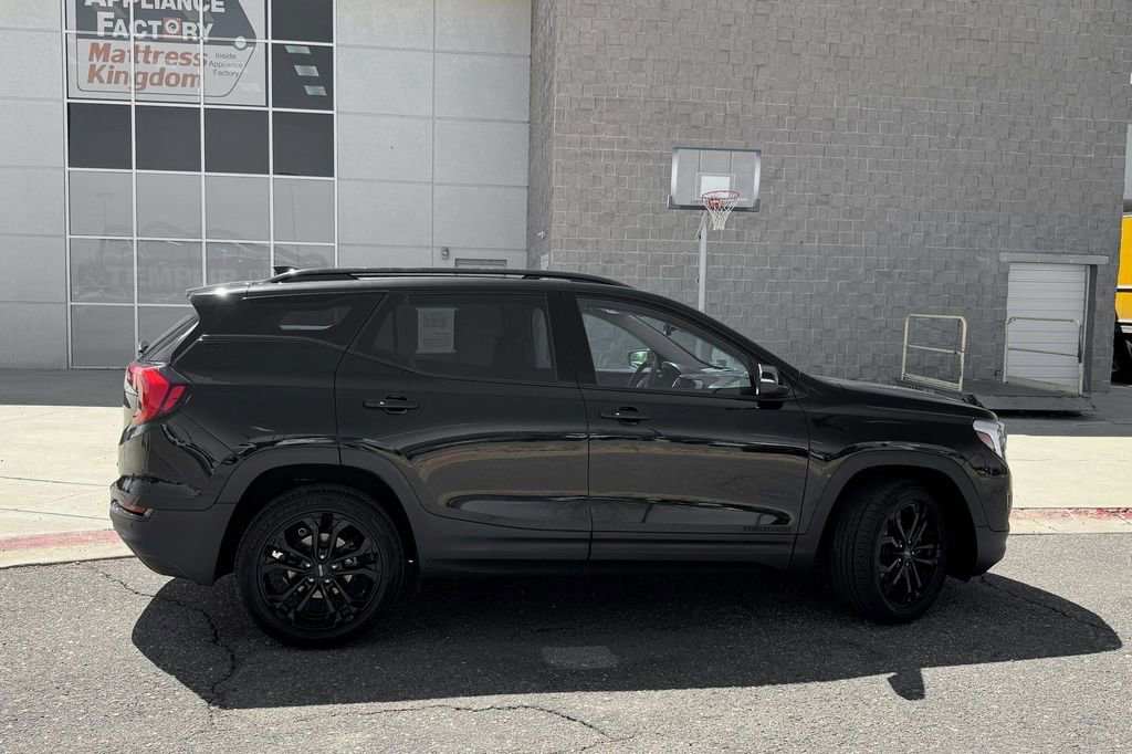Used 2021 GMC Terrain SLT w/ Infotainment Package II AWD/4WD image 5
