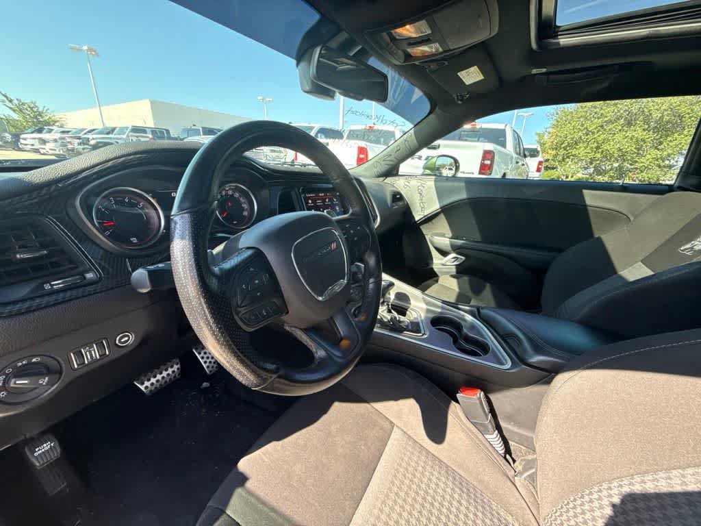 Used 2022 Dodge Challenger R/T Scat Pack RWD image 16