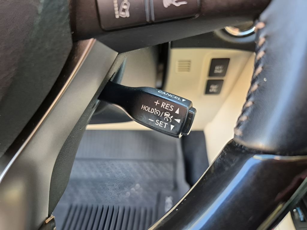 Used 2023 Lexus GX 460 Luxury w/ Sport Design Package image 36