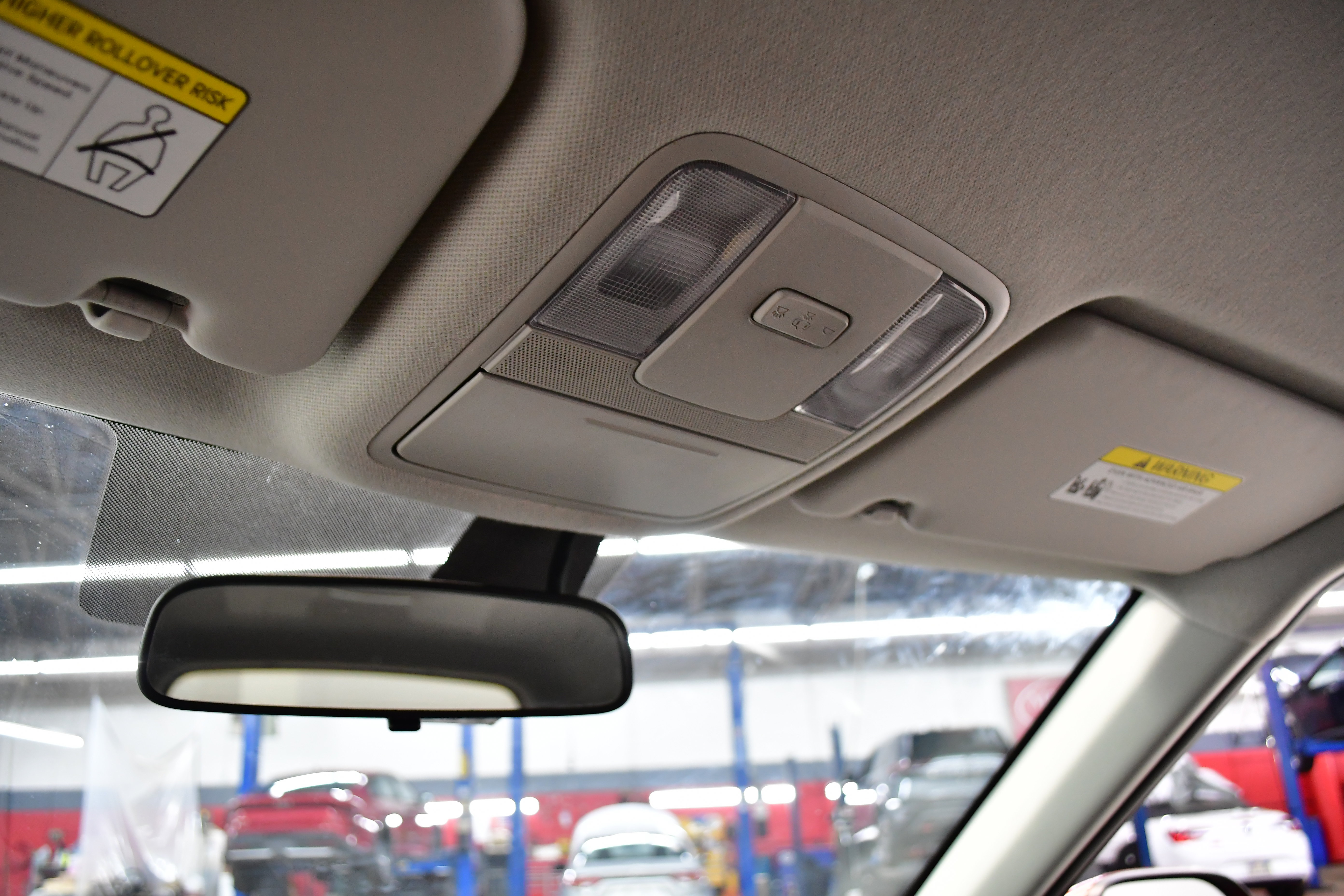 Used 2025 Kia Soul LX w/ LX Technology Package FWD image 28