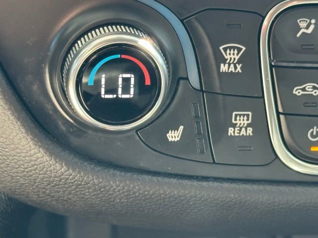 Used 2023 Chevrolet Equinox LT image 33