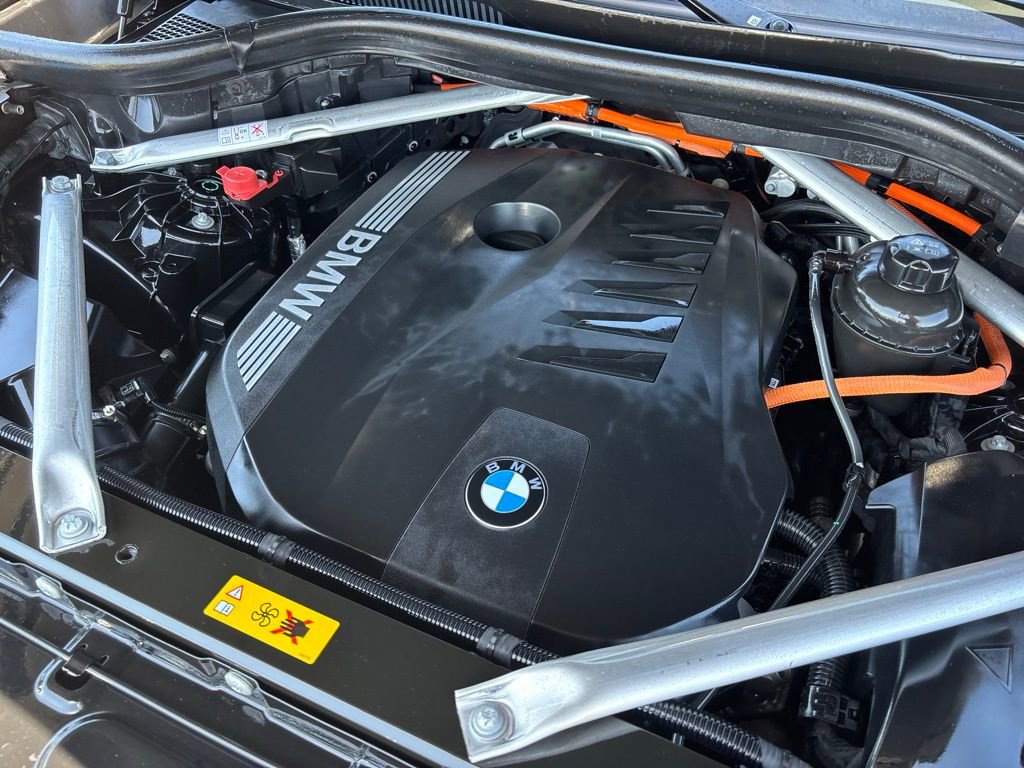 Used 2024 BMW X5 xDrive50e w/ Parking Assistance Package image 30