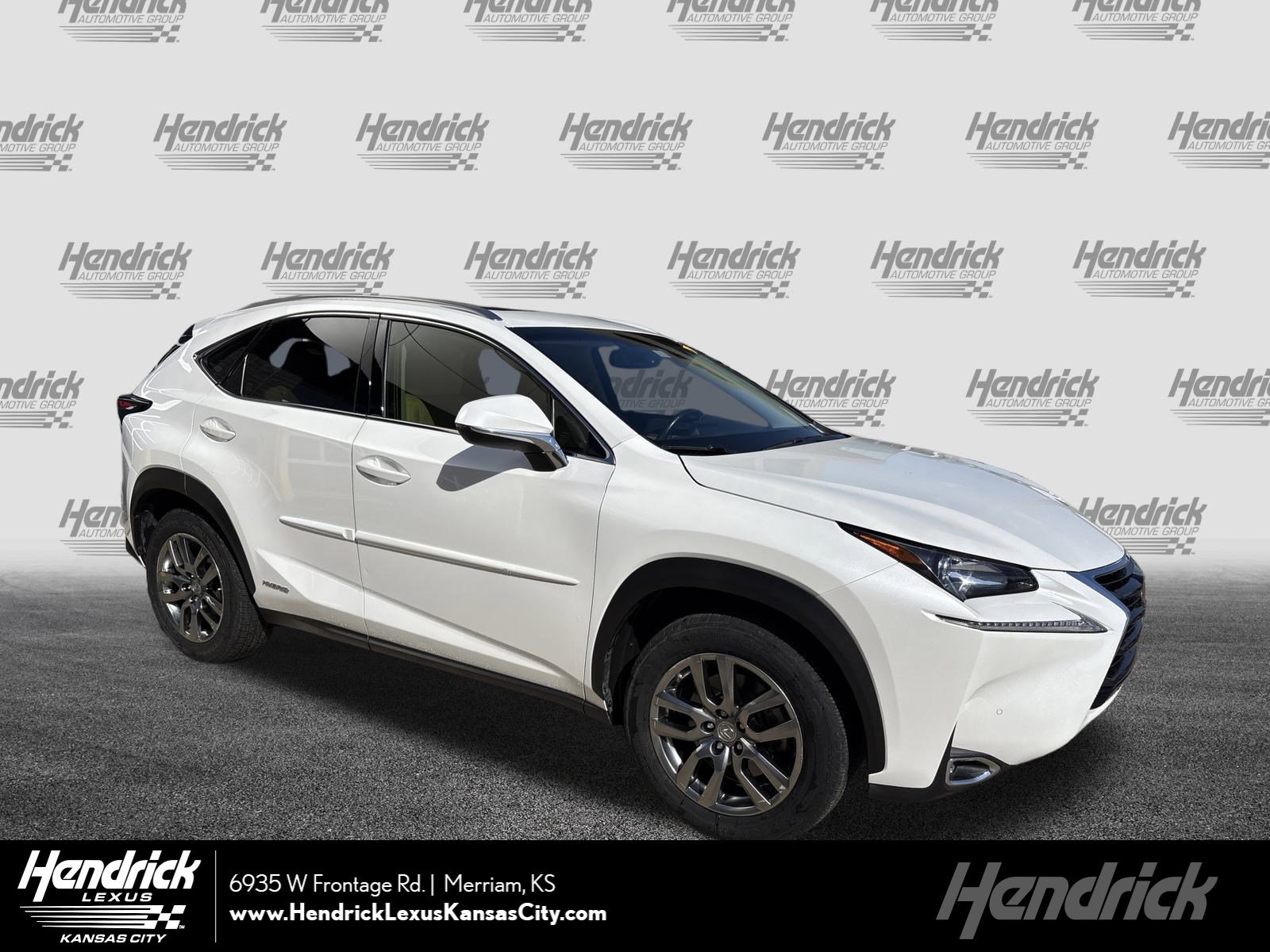 Used 2015 Lexus NX 300h AWD w/ Luxury Package image 1