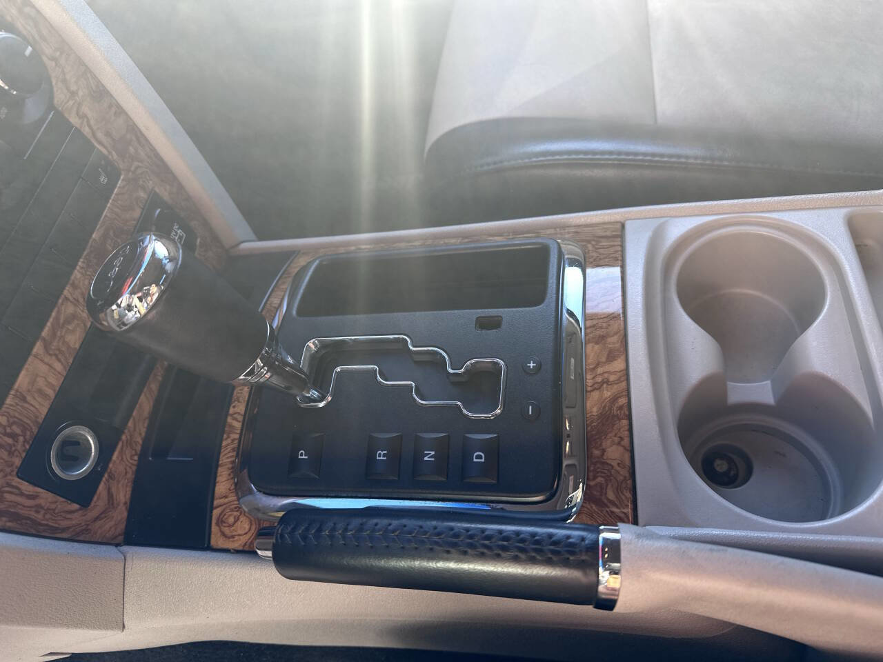 Used 2009 Jeep Grand Cherokee Limited image 25