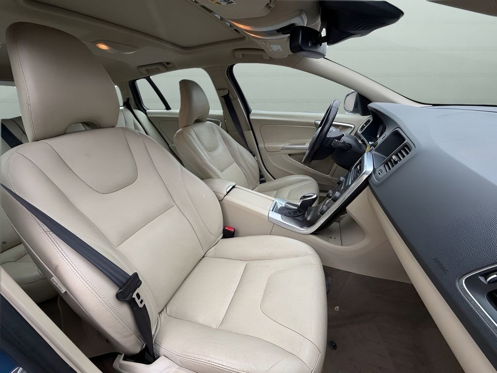 Used 2015 Volvo V60 T5 Premier Plus image 17