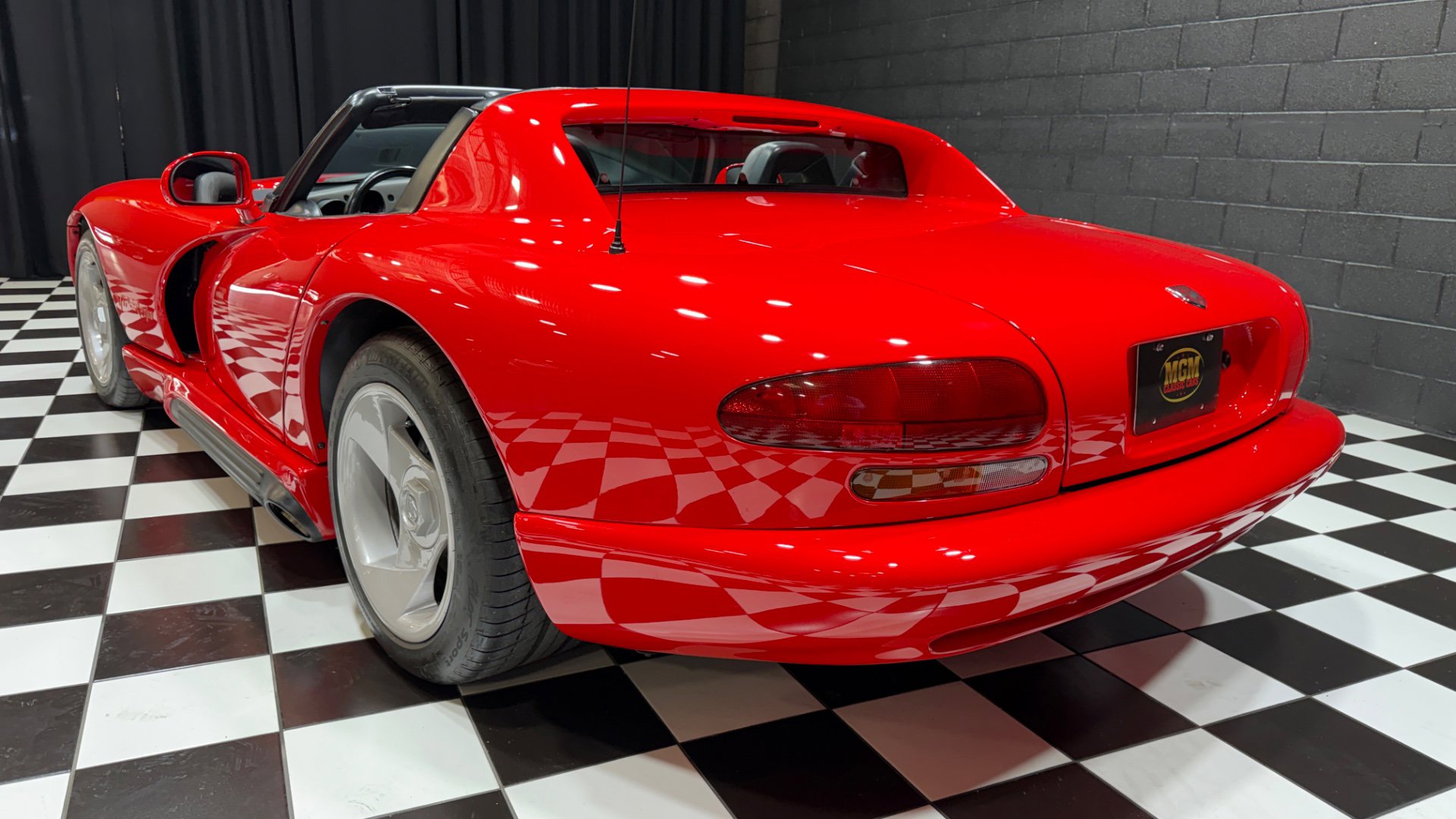 Used 1992 Dodge Viper RT/10 image 7