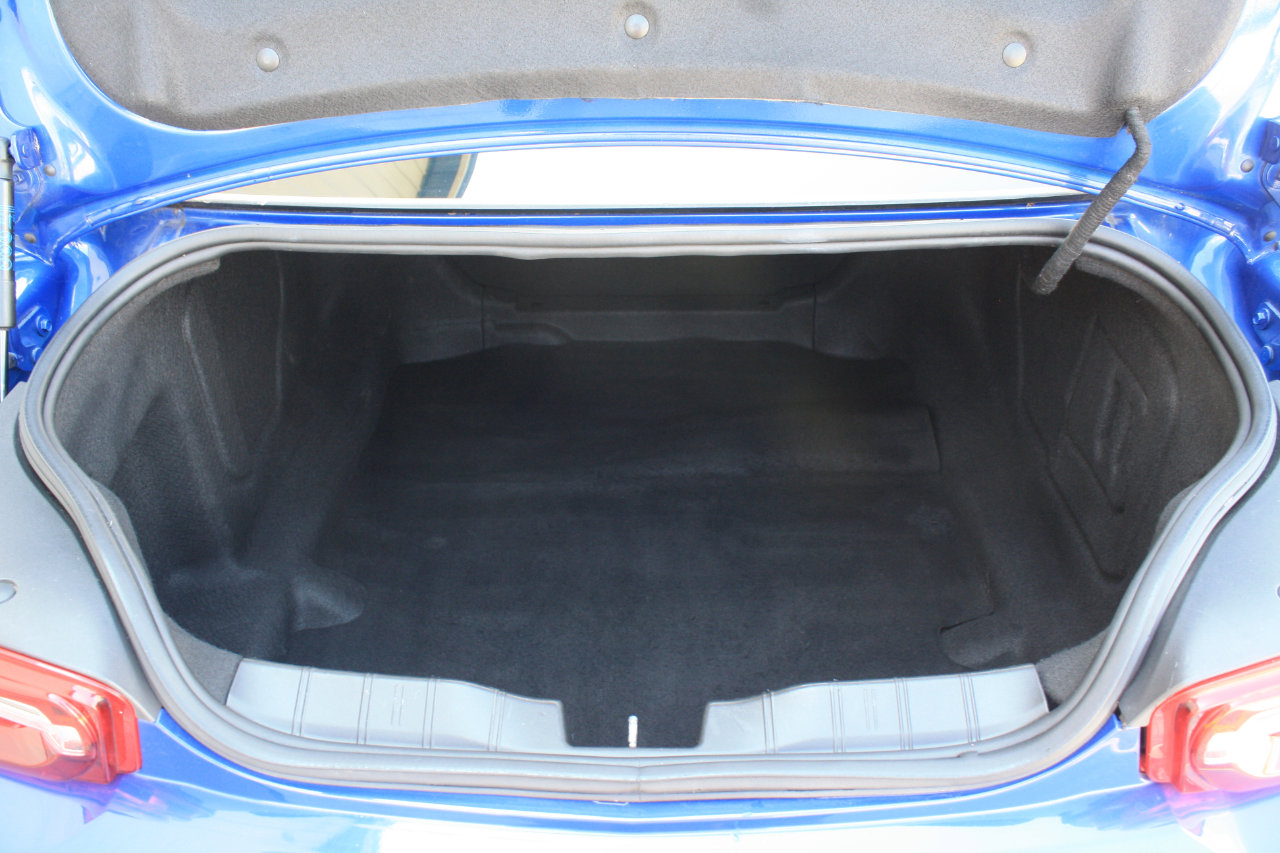 Used 2021 Chevrolet Camaro LT image 8