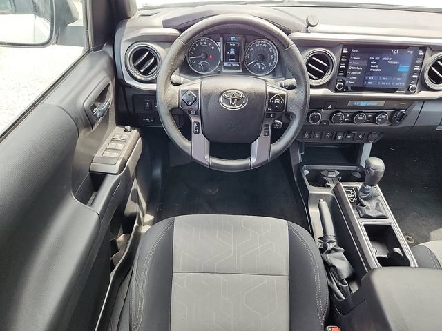 Used 2022 Toyota Tacoma TRD Off-Road w/ Technology Package AWD/4WD image 7