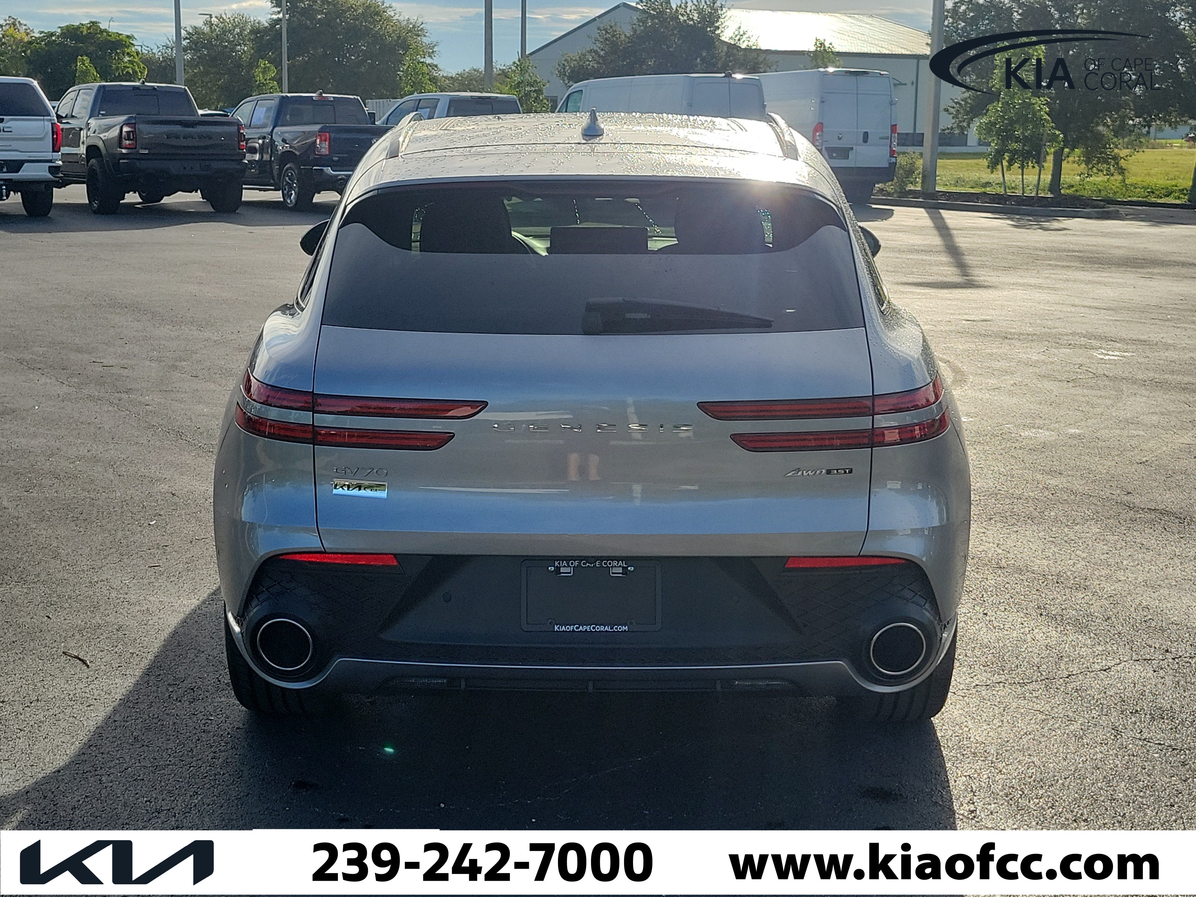 Used 2025 Genesis GV70 3.5T Sport w/ Sport Advanced Package AWD/4WD image 5