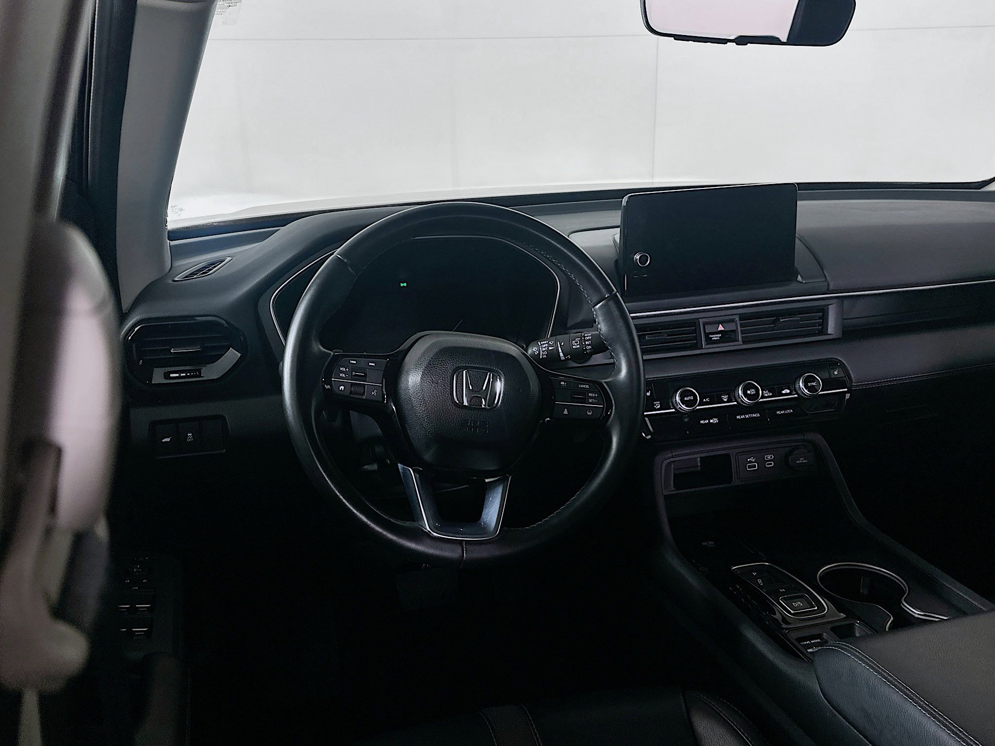 Used 2023 Honda Pilot Touring image 17
