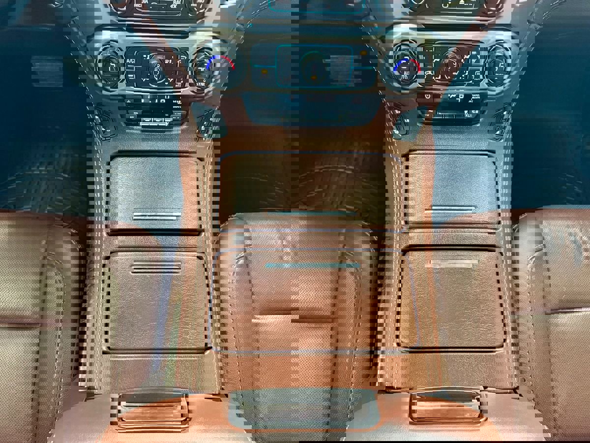 Used 2018 Chevrolet Tahoe Premier image 31