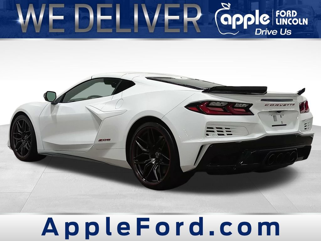 Used 2025 Chevrolet Corvette Z06 RWD image 9