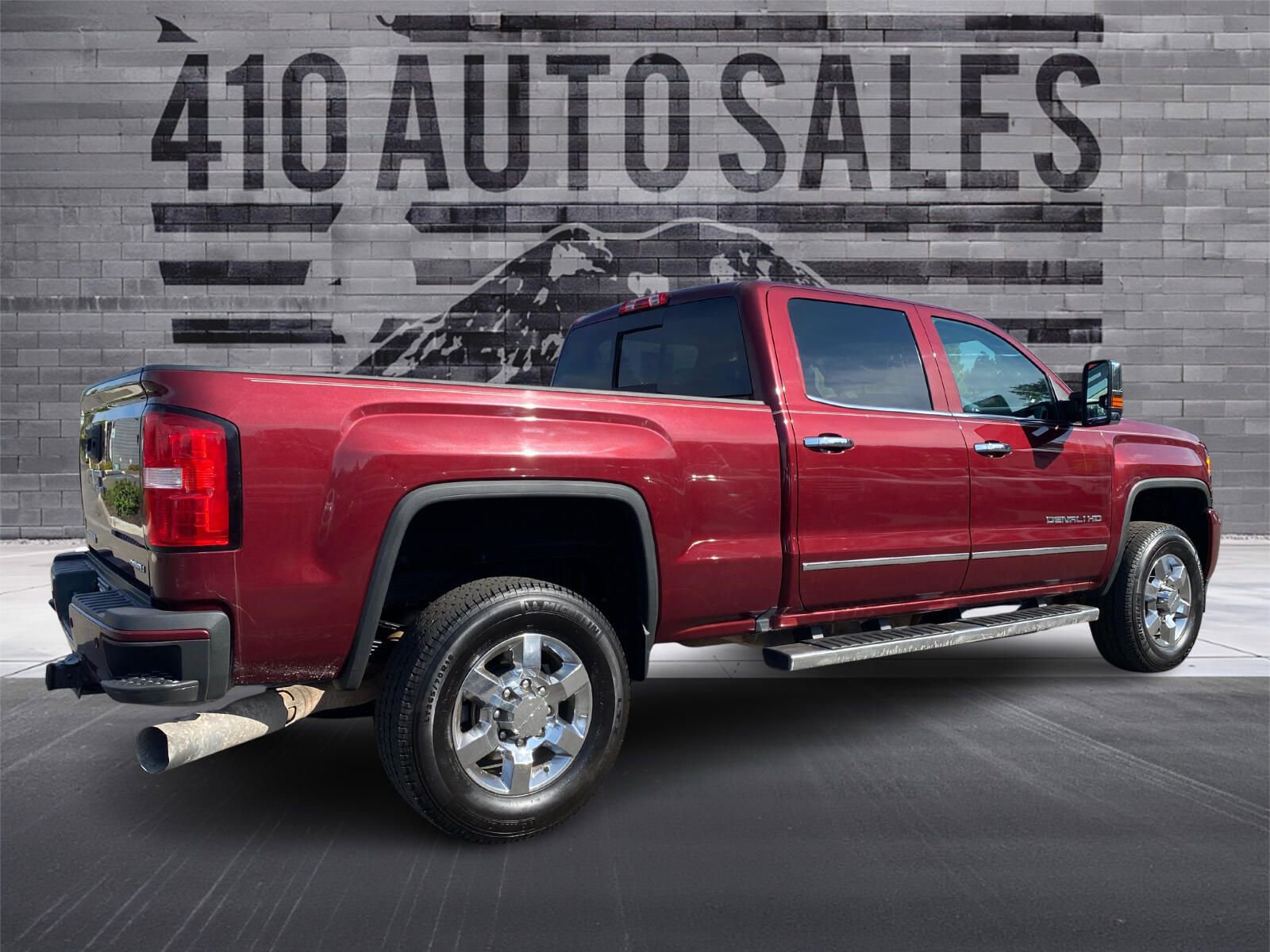 Used 2016 GMC Sierra 3500 Denali w/ Duramax Plus Package image 3