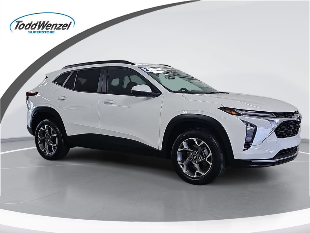 Certified 2024 Chevrolet Trax LT w/ Driver Confidence Package