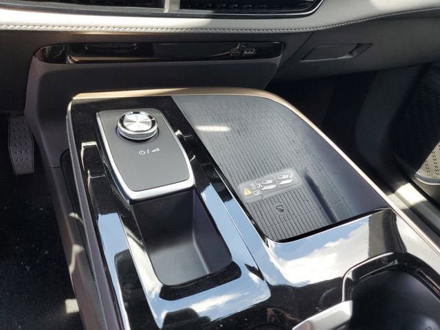 New 2026 Buick Enclave Avenir w/ Super Cruise Package FWD image 24