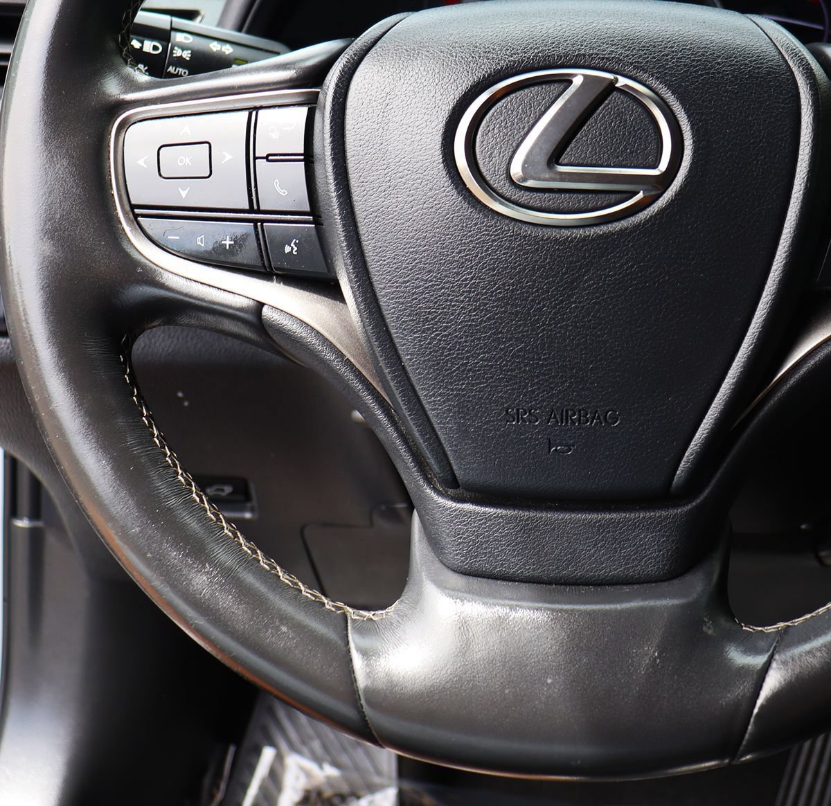 Used 2019 Lexus UX 200 w/ Premium Package FWD image 55