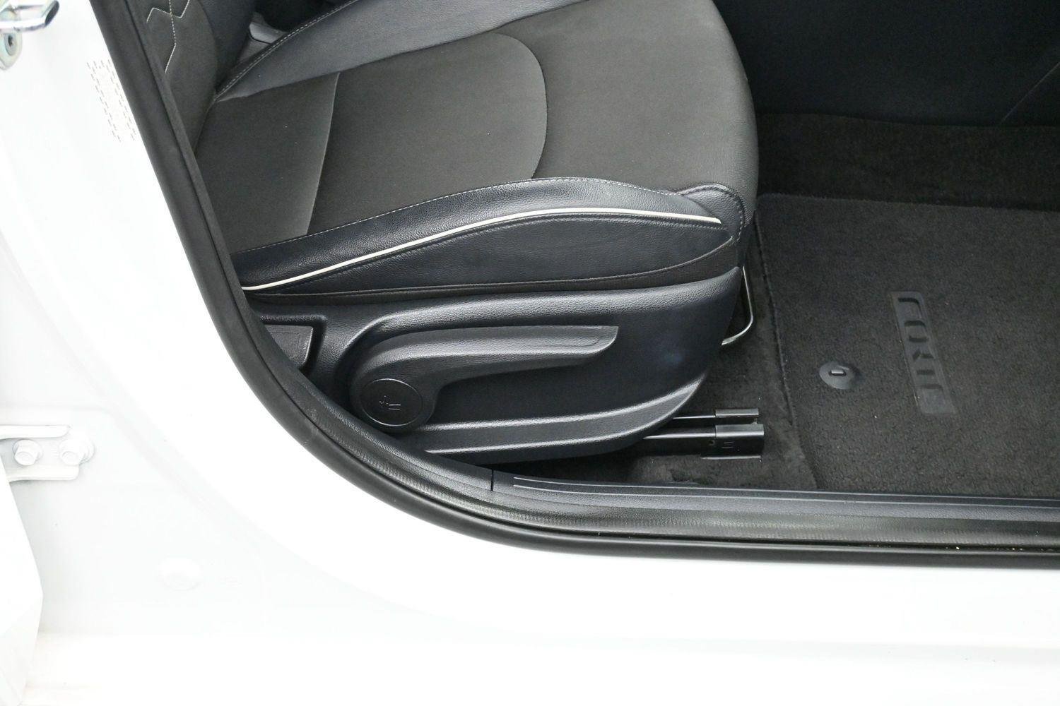Used 2022 Kia Forte GT-Line w/ GT-Line Premium Package FWD image 30