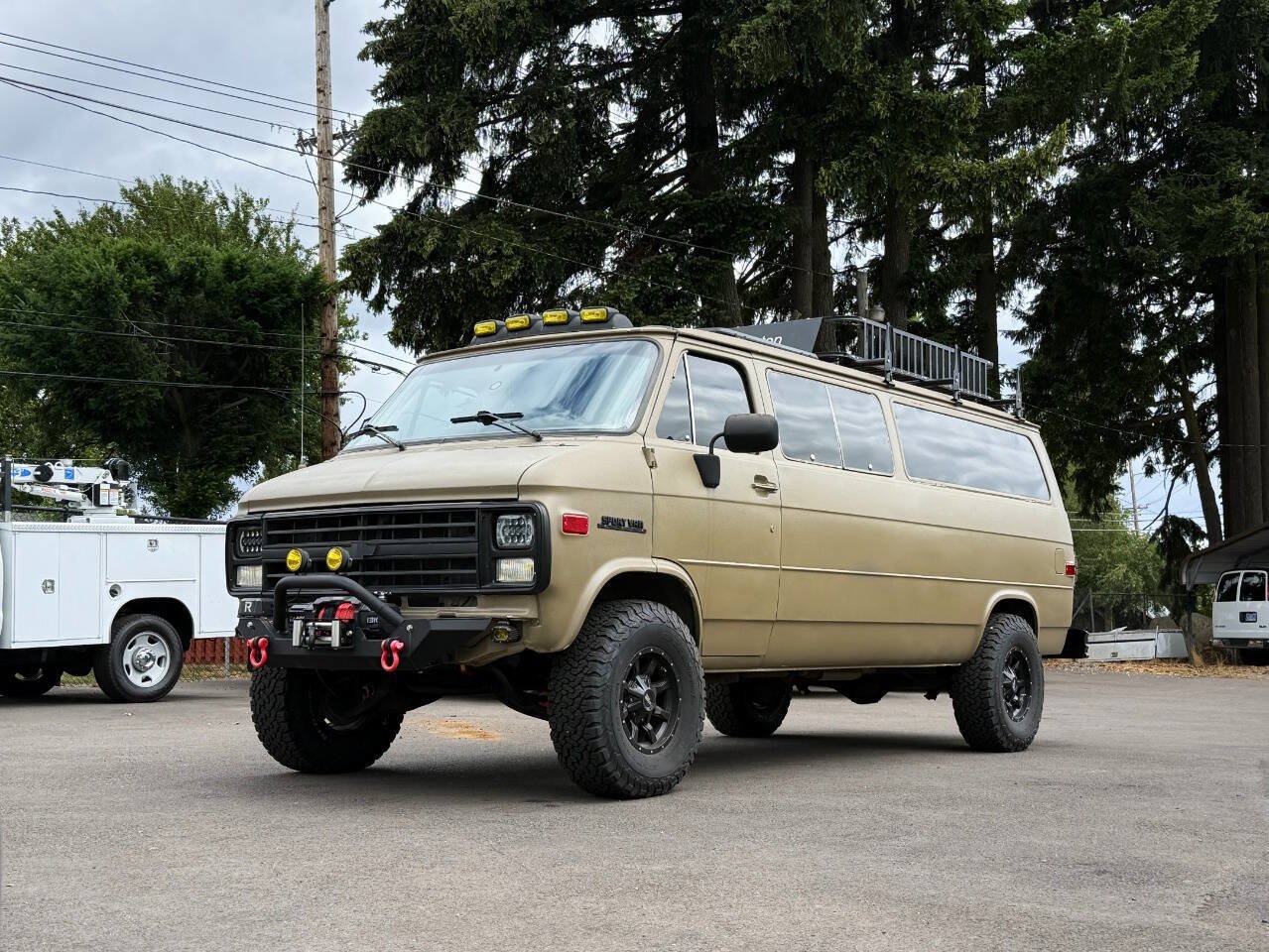 Used 1990 Chevrolet G30 Heavy-Duty Extended Sportvan RWD image 1