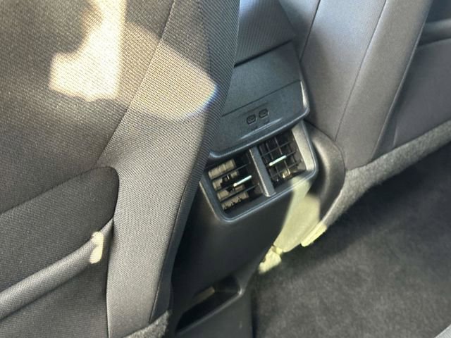 Used 2026 Chevrolet Equinox LT FWD image 18