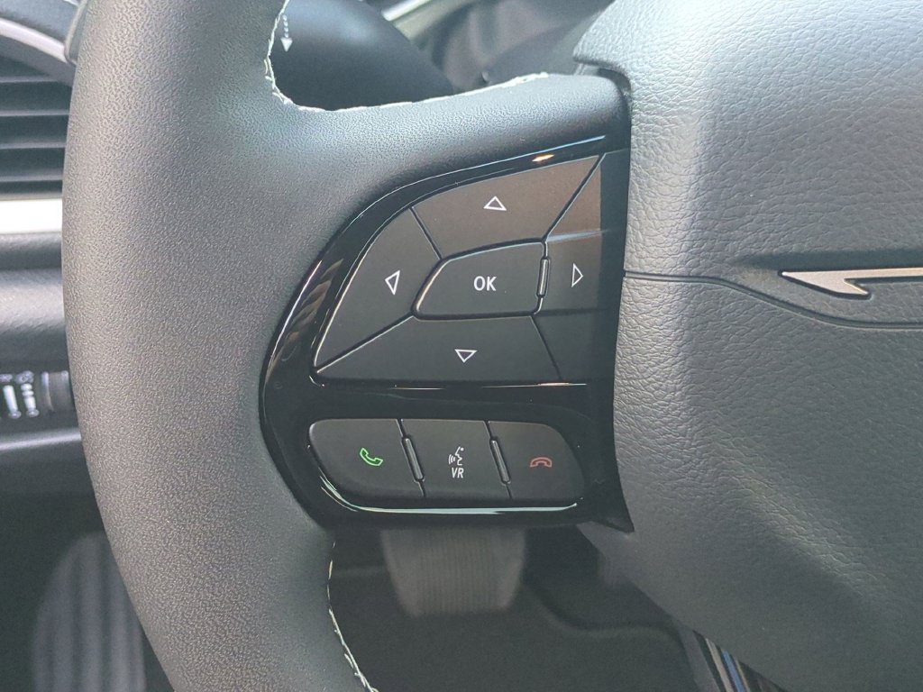 New 2027 Chrysler Pacifica Limited FWD image 16