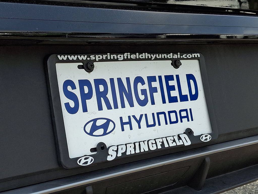 Certified 2025 Hyundai Elantra SE w/ Cargo Package FWD image 30