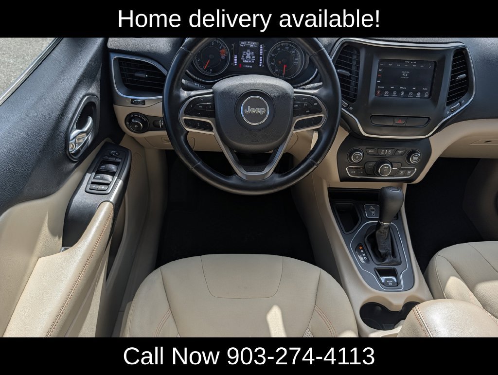Used 2019 Jeep Cherokee Latitude w/ Cold Weather Group FWD image 14
