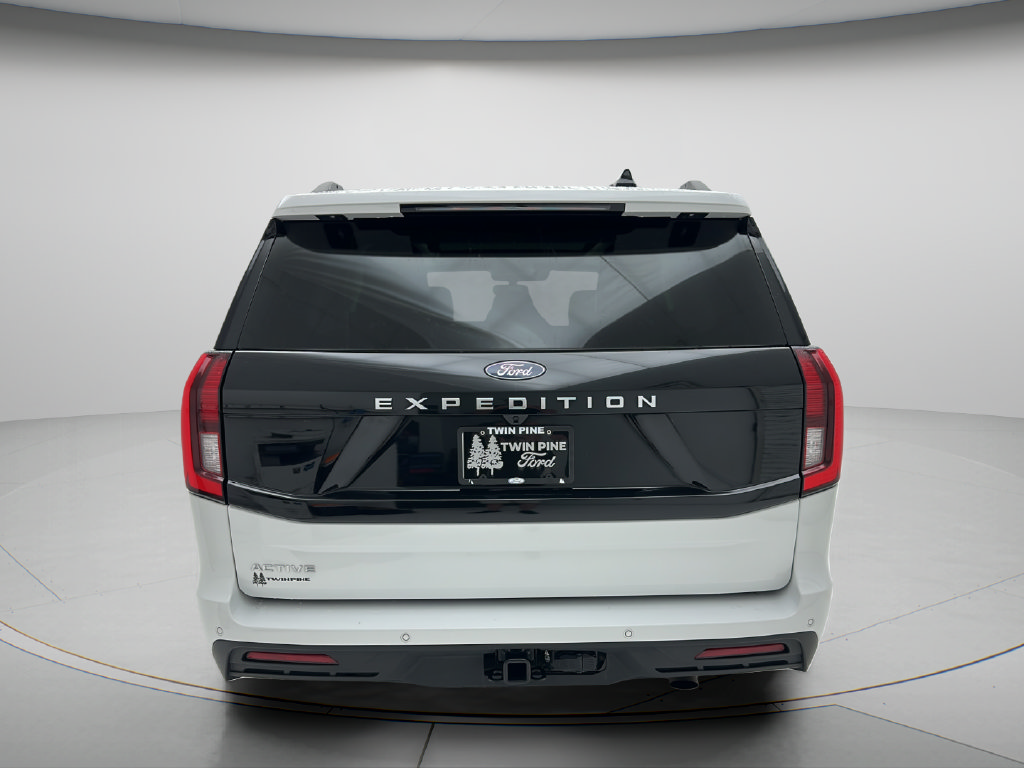 Used 2025 Ford Expedition Active AWD/4WD image 6