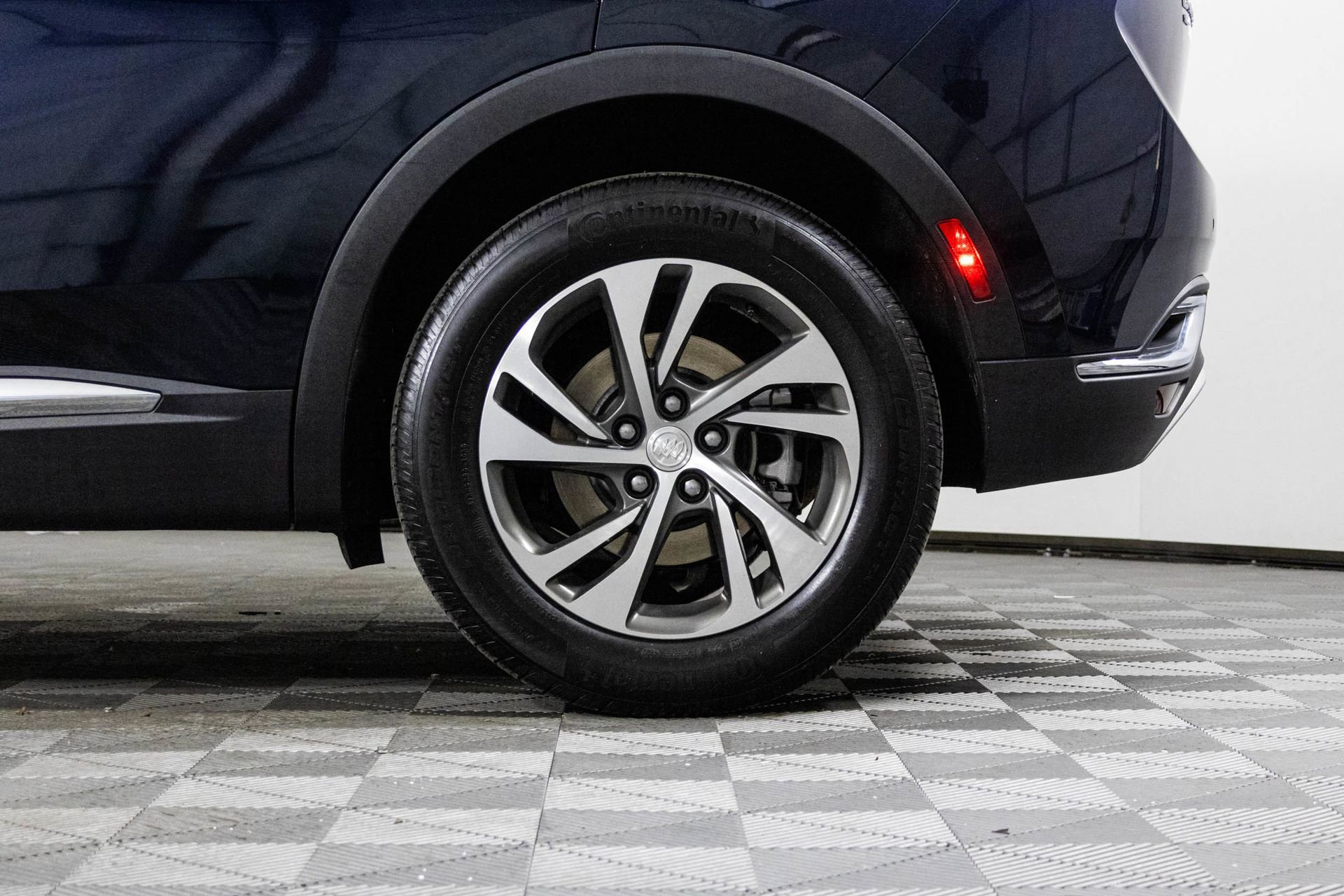 Used 2021 Buick Envision Essence image 45