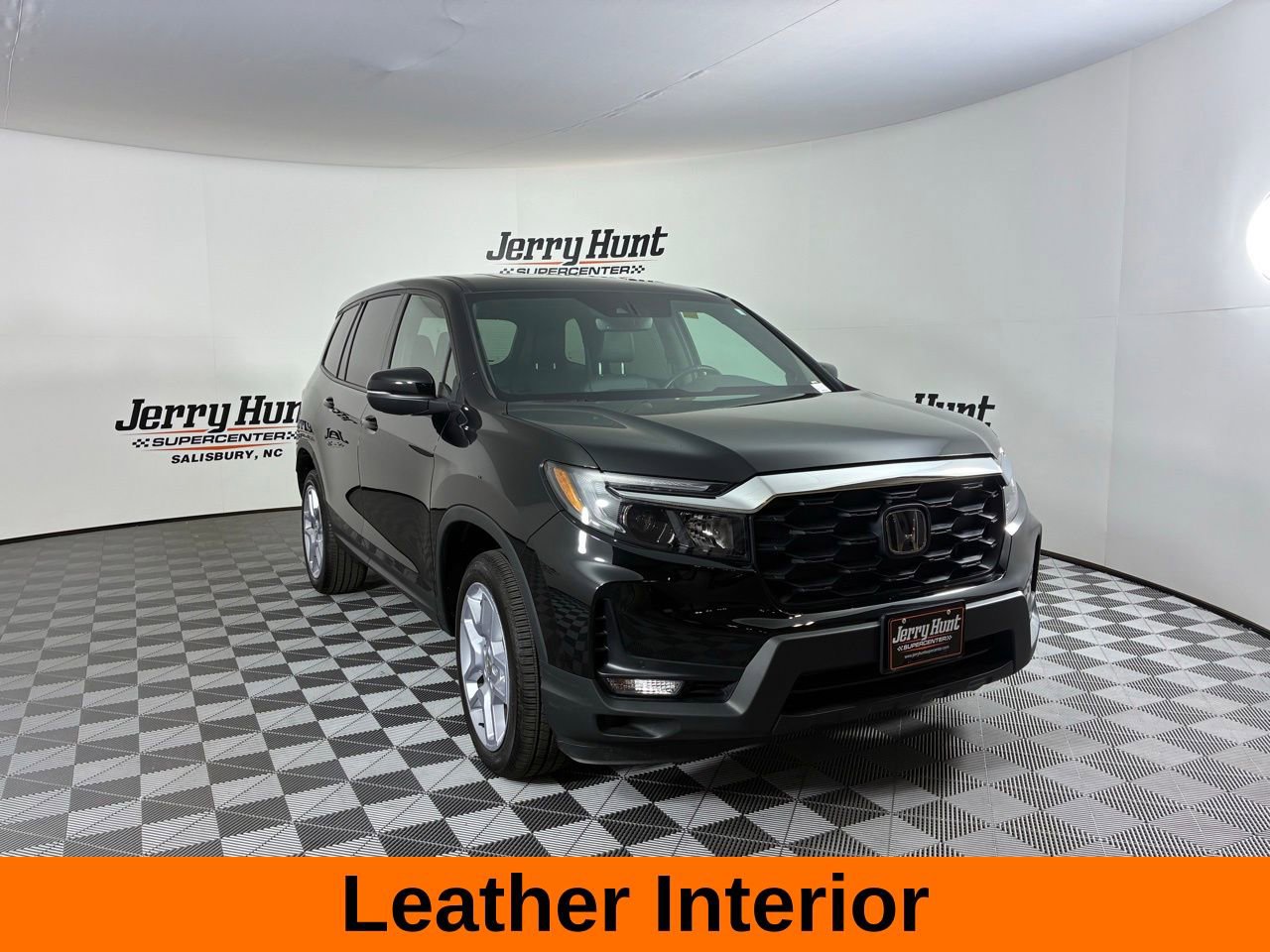 Used 2025 Honda Passport EX-L image 6