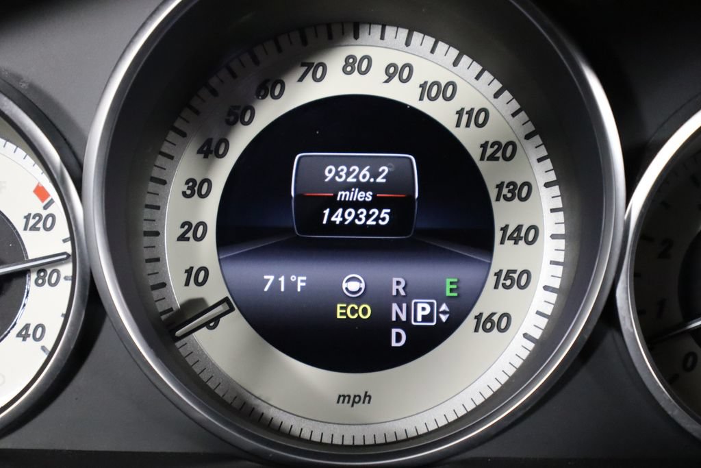 Used 2014 Mercedes-Benz E 550 4MATIC Sedan image 33