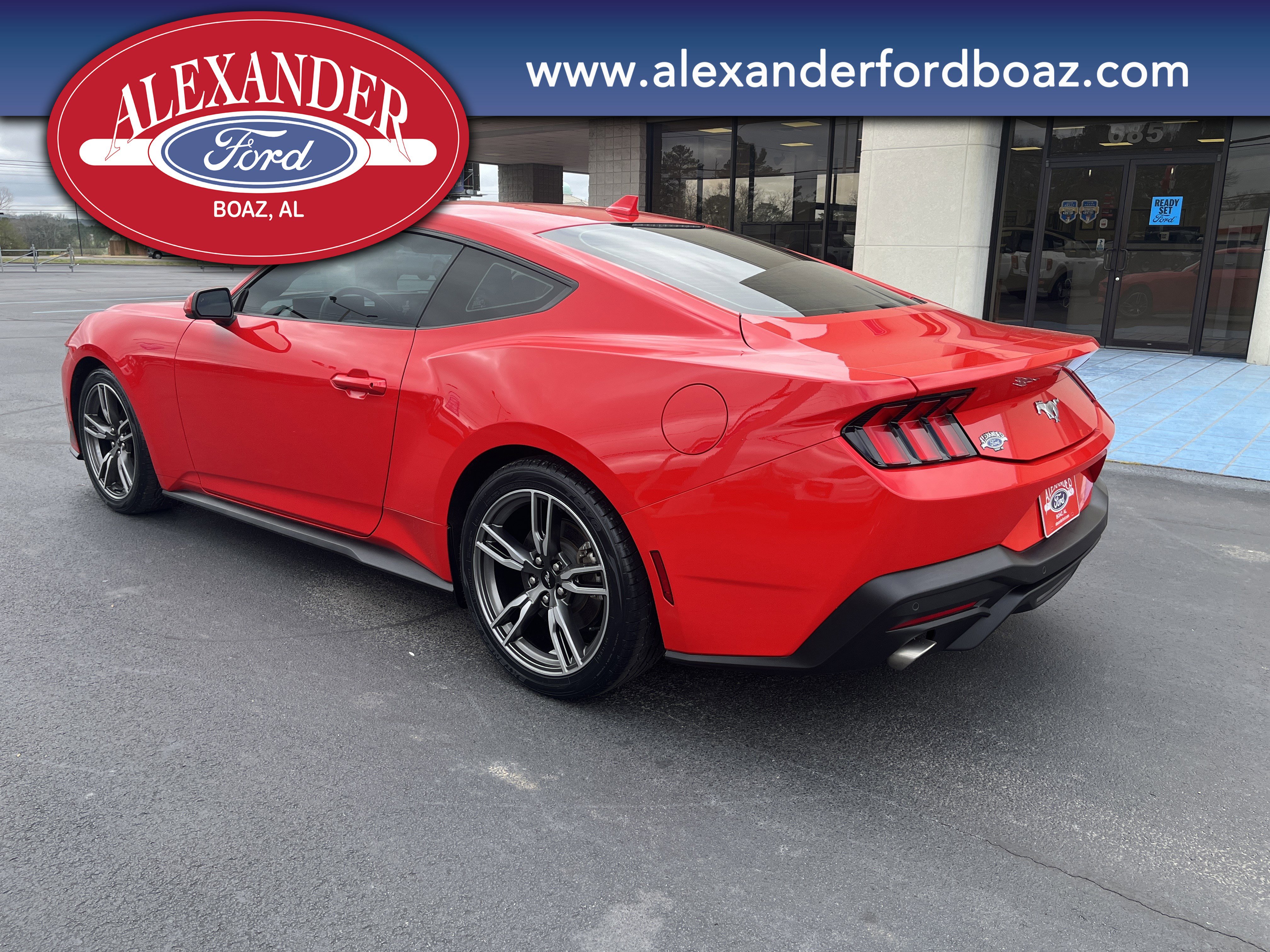 Used 2024 Ford Mustang Coupe RWD image 2