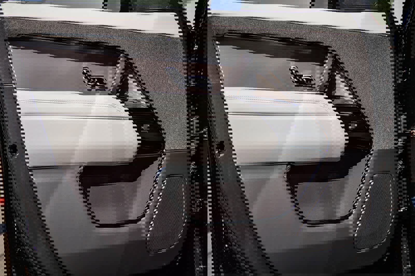 New 2026 Land Rover Range Rover Sport SE image 21