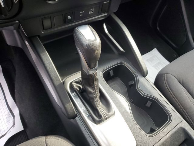 Used 2022 Nissan Frontier SV w/ Graphics Package image 17