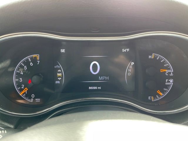 Used 2019 Jeep Grand Cherokee Laredo image 15