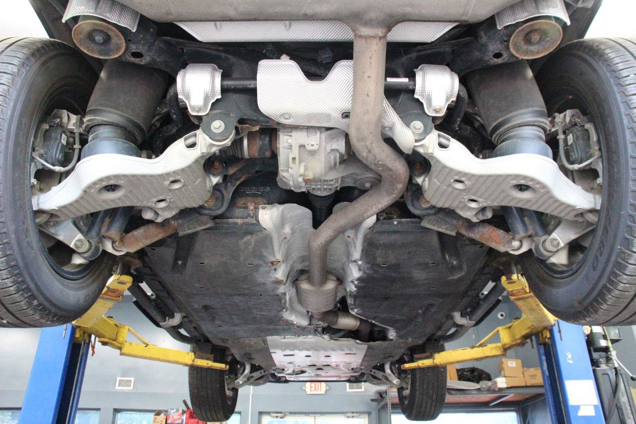 Used 2021 Land Rover Defender 110 X-Dynamic SE AWD/4WD image 97